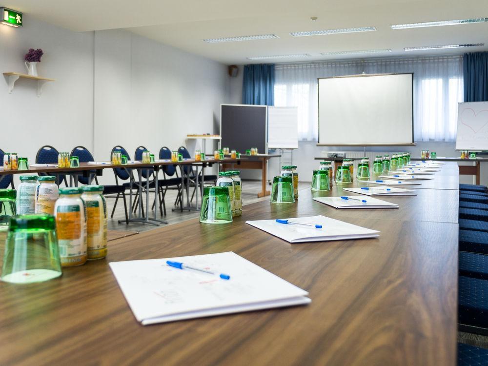 Arion Cityhotel Und 4*